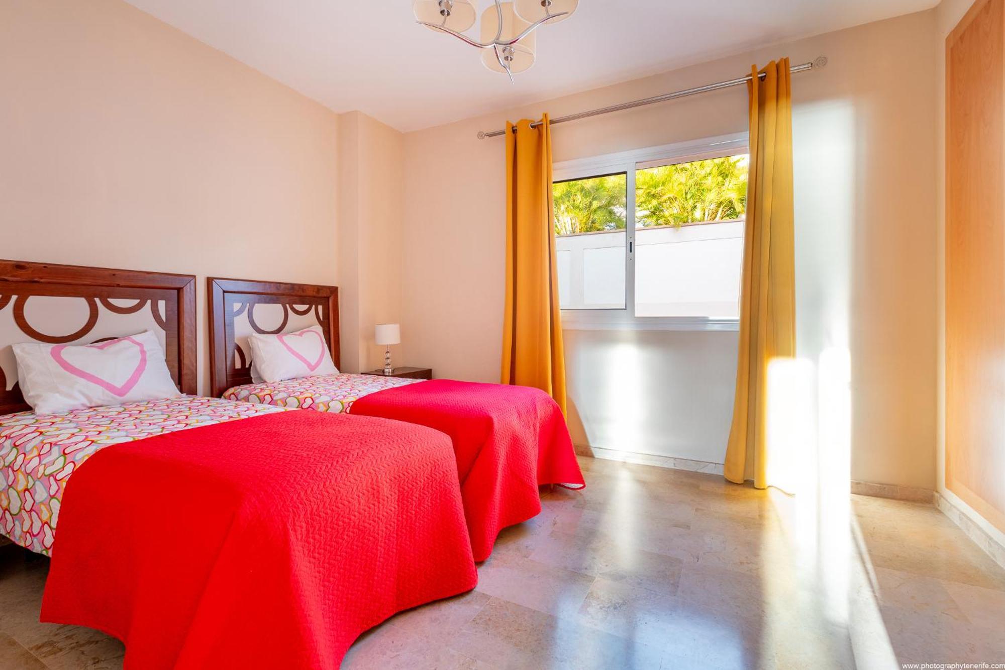 Residencial Playa De La Arena Apartment Puerto de Santiago  Bagian luar foto